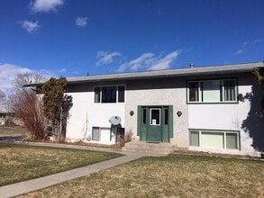 Building Photo - 904 Spartan Dr