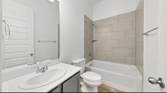 Foto del edificio - 2335 Sheppards Ln
