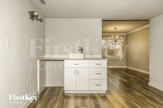 Foto del edificio - 2130 Meadfoot Rd