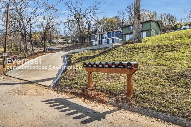 Foto del edificio - 3316 Roadrunner Trail