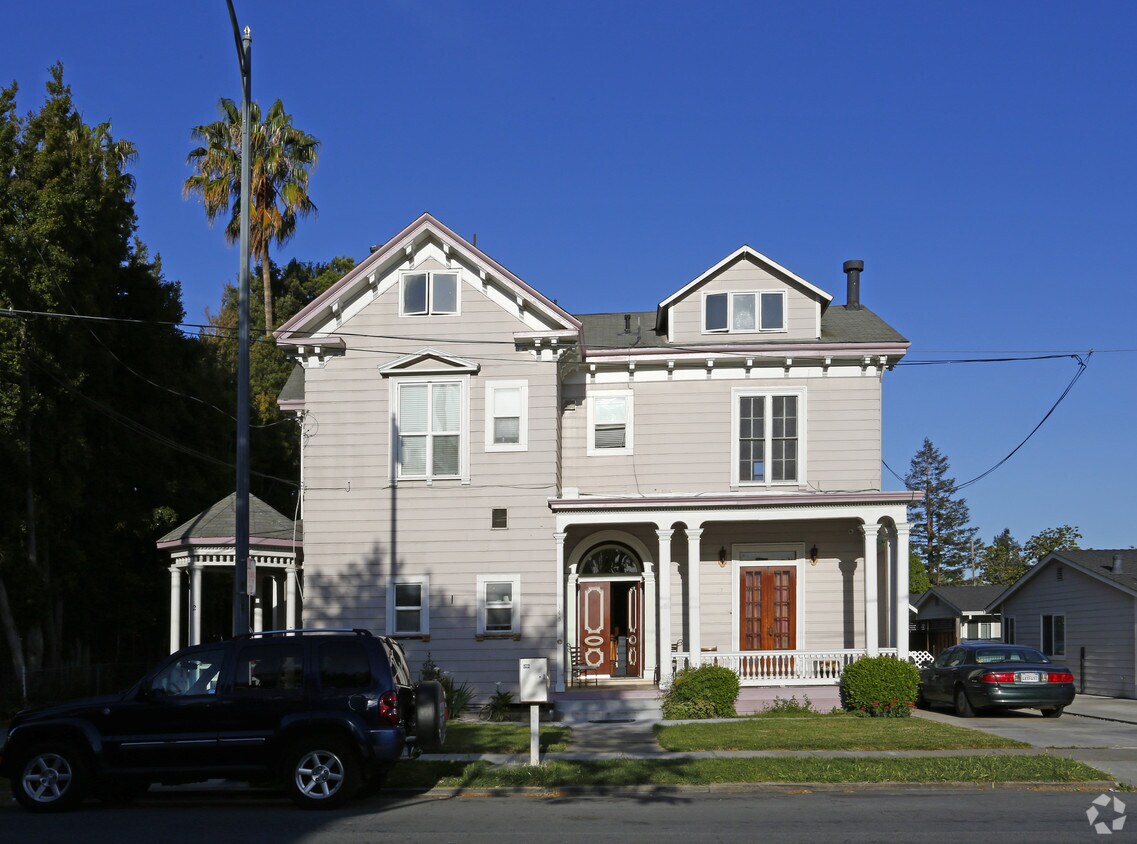 Building Photo - 145 Sunol St