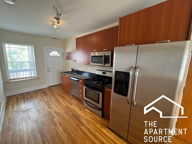 Building Photo - 3650 W Berteau Ave