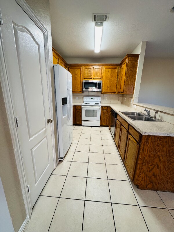 Building Photo - 5705 Swords Dr