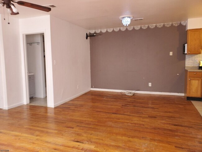 Foto del edificio - 968 Grove St