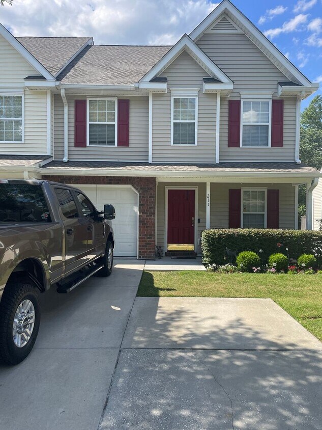Primary Photo - Spacious 4BR Town House in Goose Creek