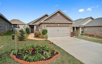 Building Photo - 2492 Bentridge Dr W