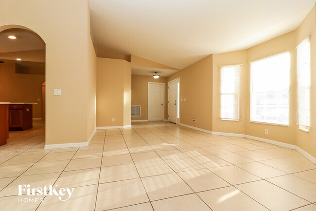 Building Photo - 362 Overbrook St