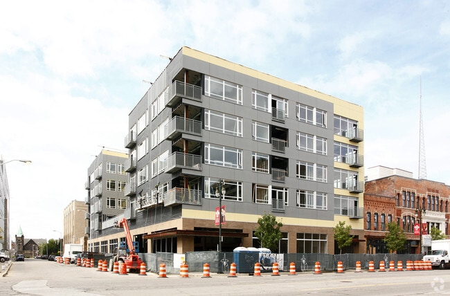 3909 de Woodward - 3909 Woodward