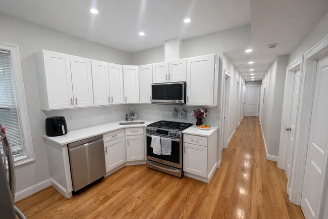 Foto del edificio - 910 E 4th St