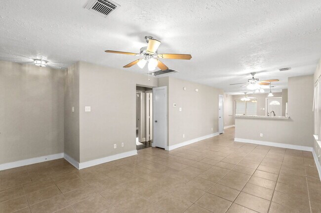 Building Photo - 20967 Young Meadows Way