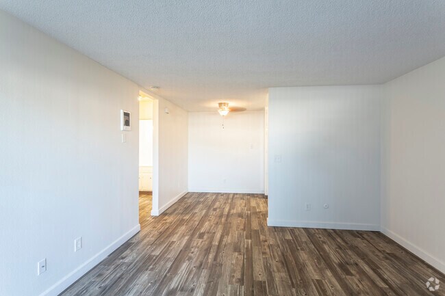 1 HAB, 1 BA - 700 ft² - Greentree Apartments