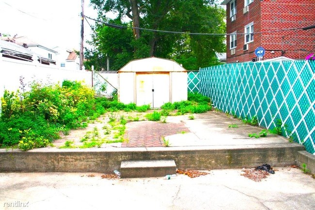 Foto del edificio - 9718 Avenue N