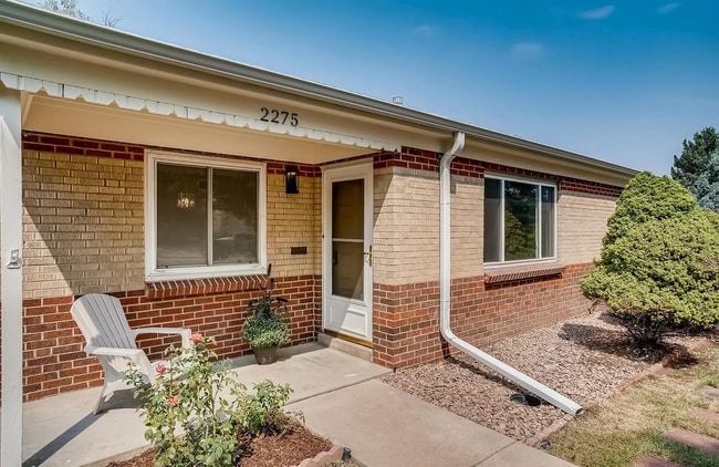 Building Photo - 2275 W Gill Pl