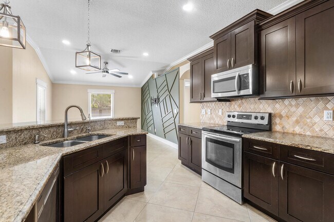 Foto del edificio - 3349 SW Hill St