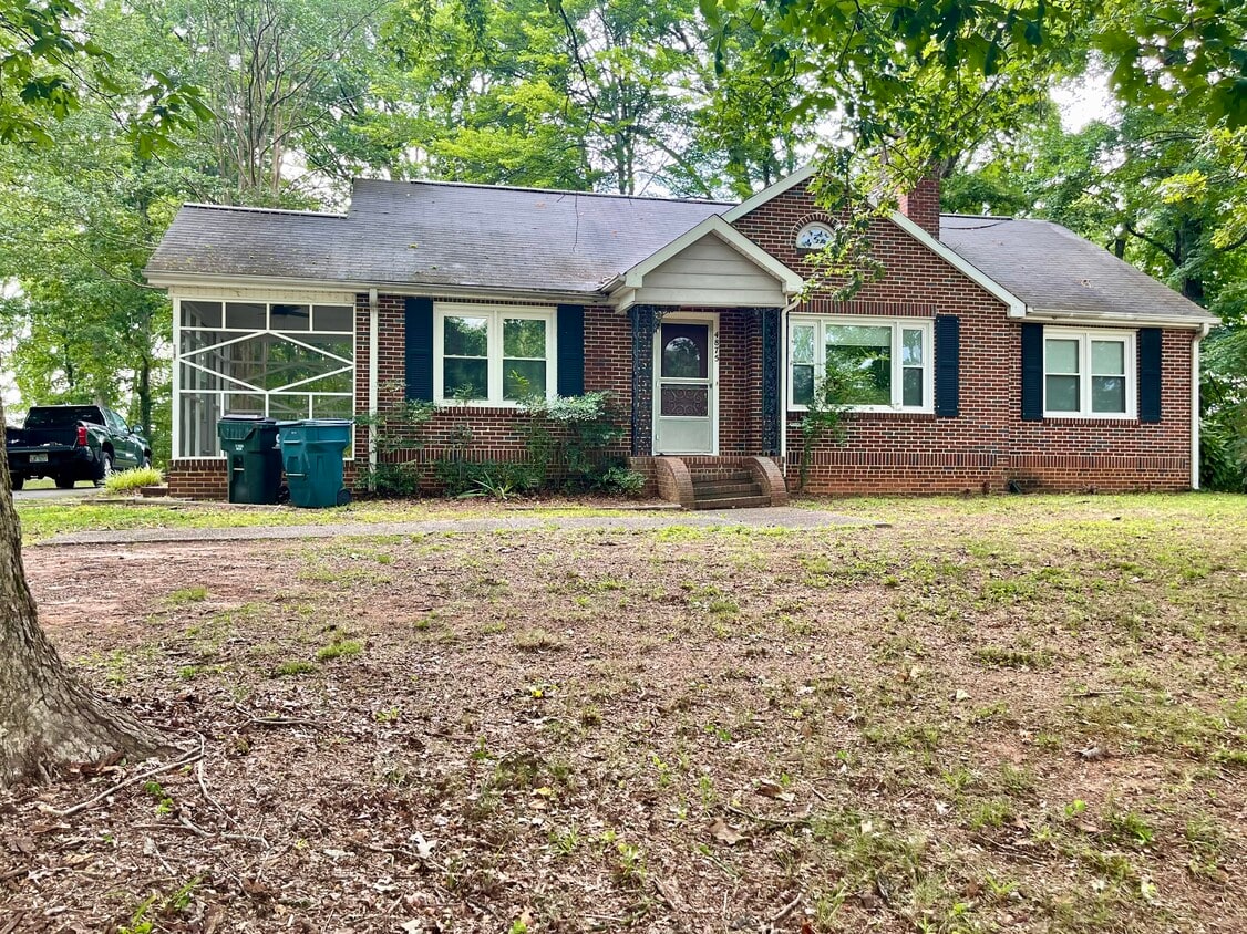 Primary Photo - 4875 Tobaccoville Rd
