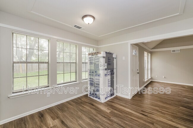 Building Photo - 4451 Peace River Dr