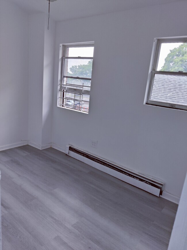 Foto del edificio - 6008 168th St
