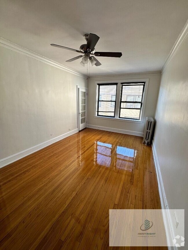 Building Photo - 4055 N Elston Ave