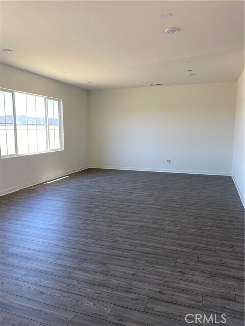 Foto del edificio - 45025 Starina St