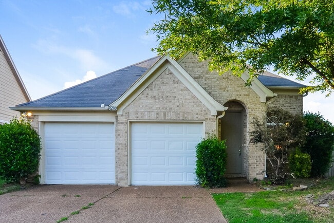 Building Photo - 8280 Dexter Ridge Cove E