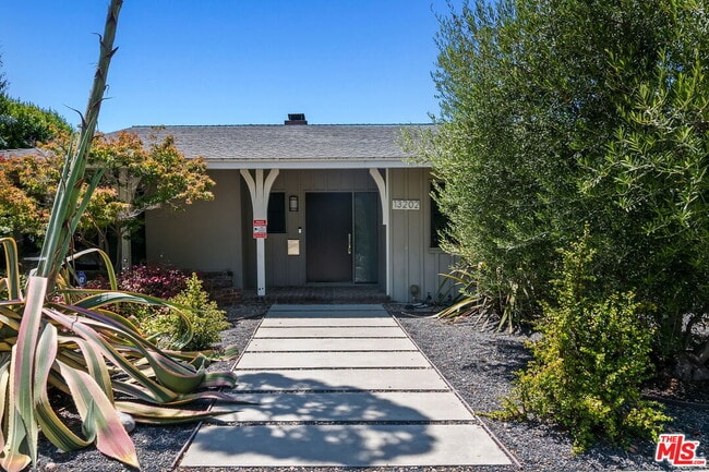 Building Photo - 13202 Dobbins Pl