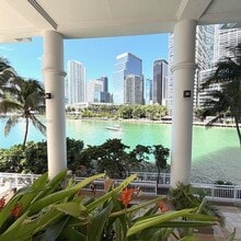Building Photo - 801 Brickell Key Blvd
