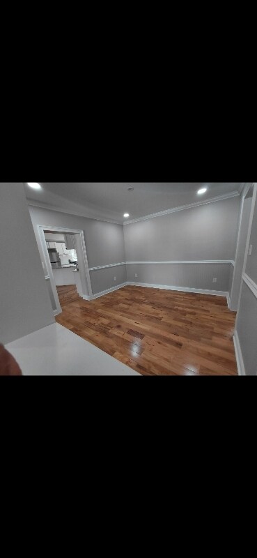 Foto del edificio - 134 River Rd