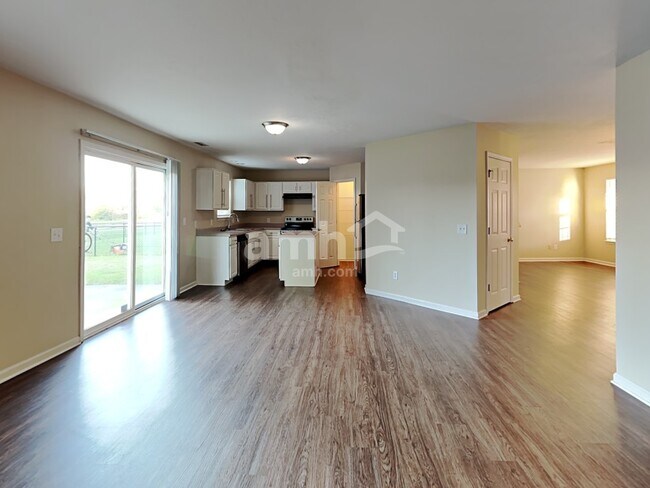 Foto del edificio - 5826 Columbia Cir