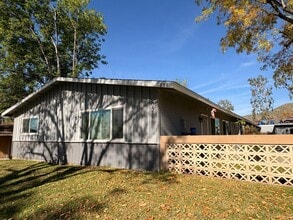 Building Photo - 851 Prescott Way