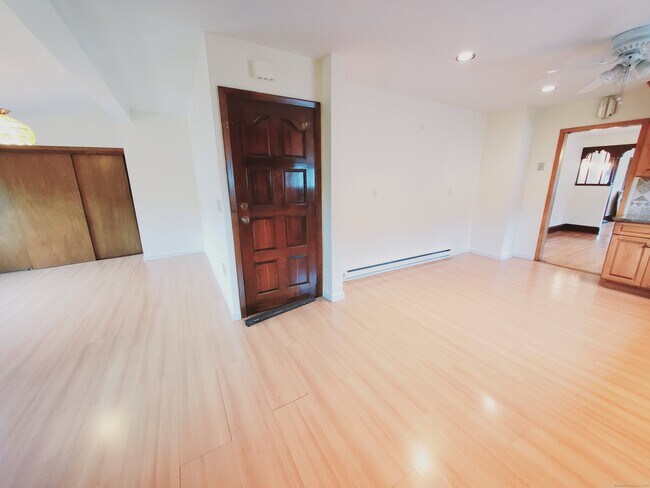 Foto del edificio - 1003 Shippan Ave