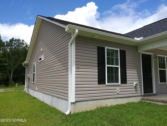 Foto del edificio - 419 Belgrade-Swansboro Rd