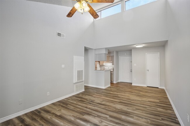 Building Photo - 13155 Walden Rd