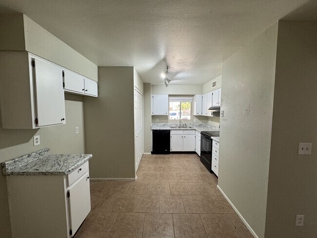 Foto del edificio - 5723 N 68th Dr