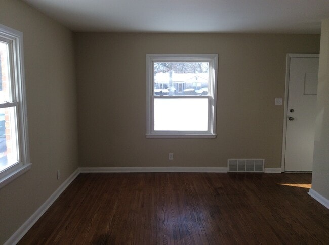 Foto del edificio - Indianapolis West side - 4 BR home
