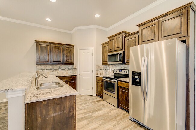kitchen - 4916 Opal Ct