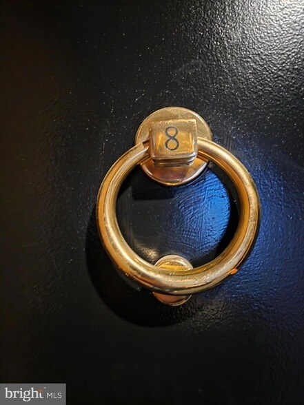 Foto del edificio - 206 Skyhill Rd