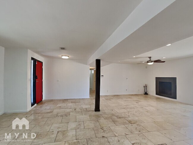 Foto del edificio - 6639 E Camino Santo