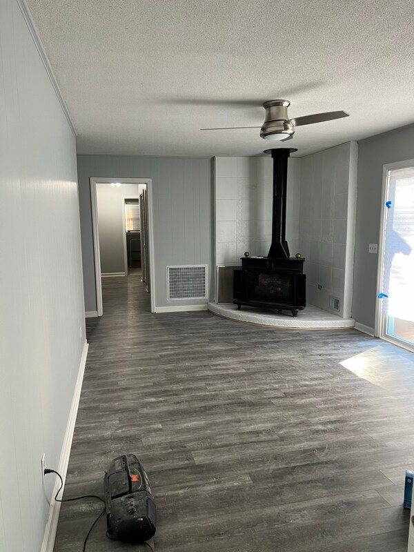 Foto del edificio - 639 N College Rd