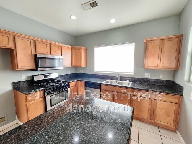 Foto del edificio - 49110 Biery St