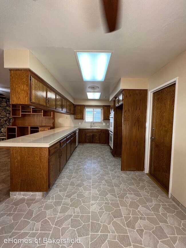 Foto del edificio - 3 br, 2 bath House - 1705 Angels Camp St