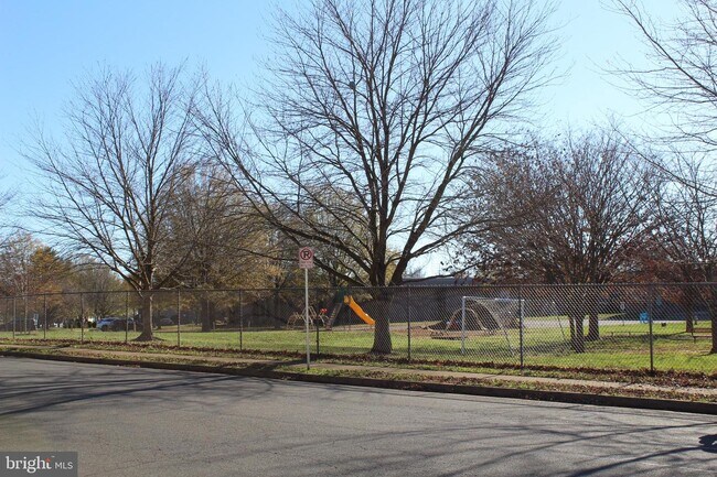 Building Photo - 8635 Weems Rd