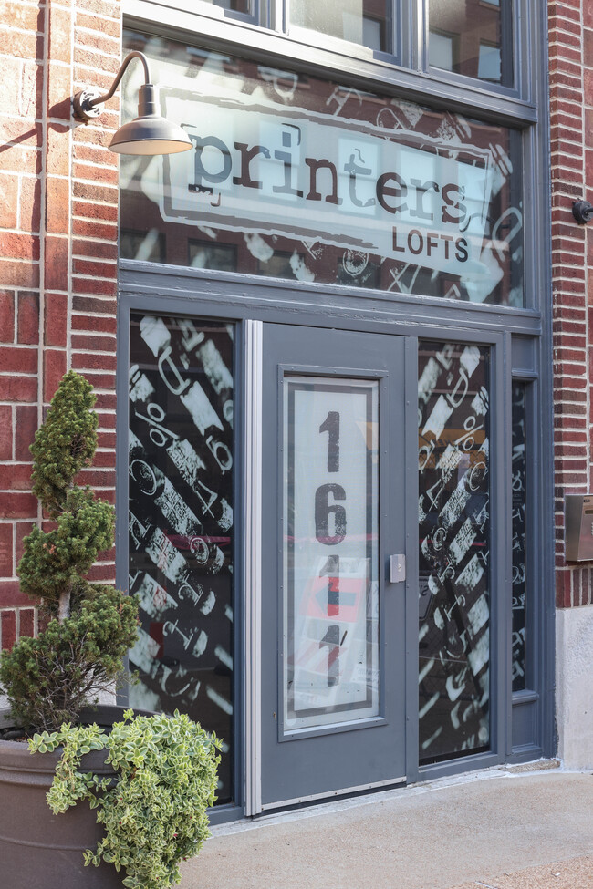 Main Entrance - 1611 Locust St