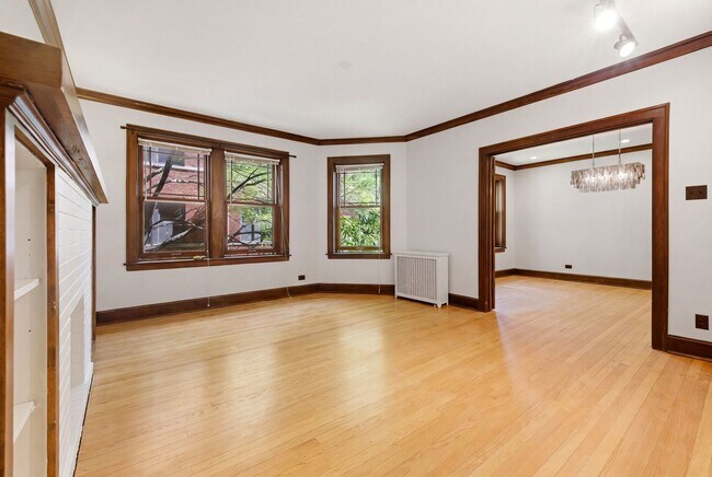 Foto del edificio - 528 Sheridan Rd