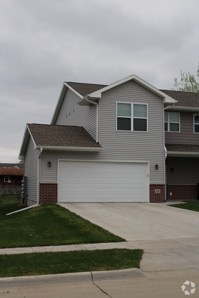 Hammond Hills Apartments for Rent Waterloo, IA 3 Rentals