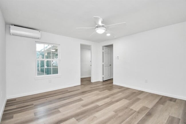 Foto del edificio - 1802 E Martha Ln