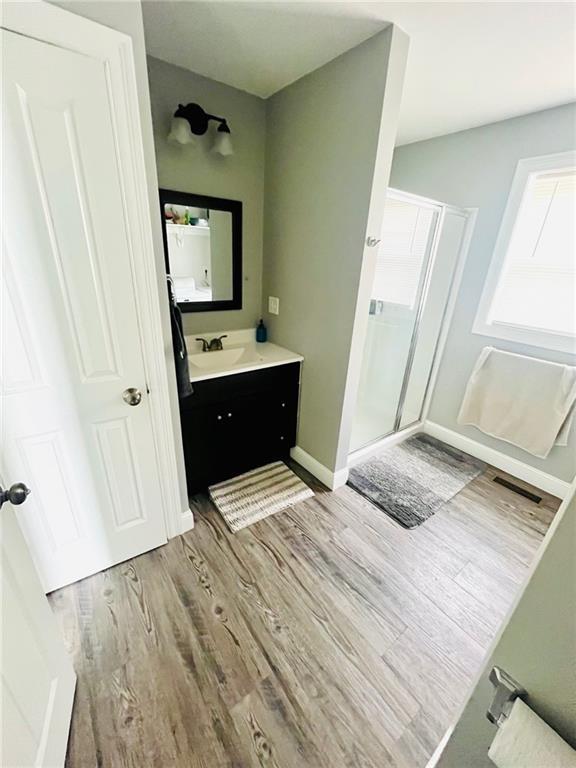 Foto del edificio - 215 Metacom Ave