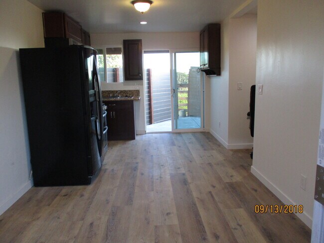 Building Photo - 5553 Dorothy Dr