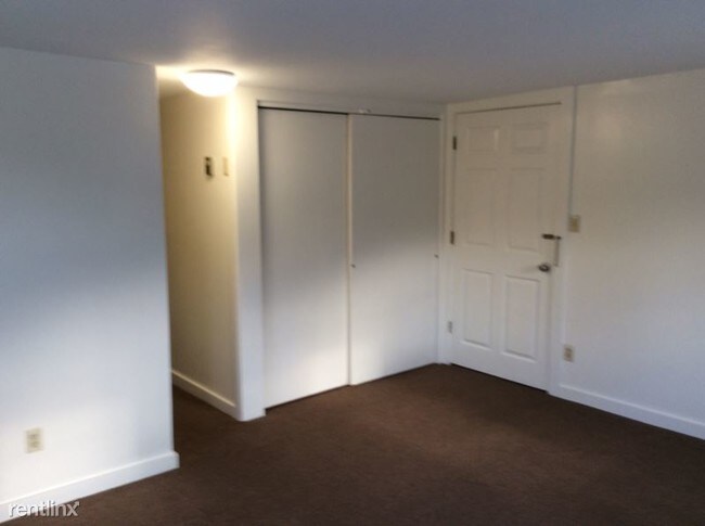 Building Photo - 1 br, 1 bath Apartment - 959 Nut Plains Rd