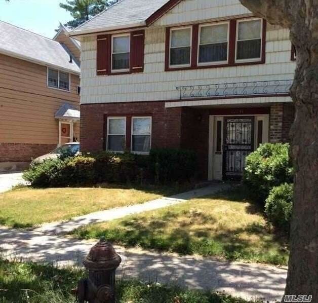 Foto del edificio - 221-48-221-58 58th Ave