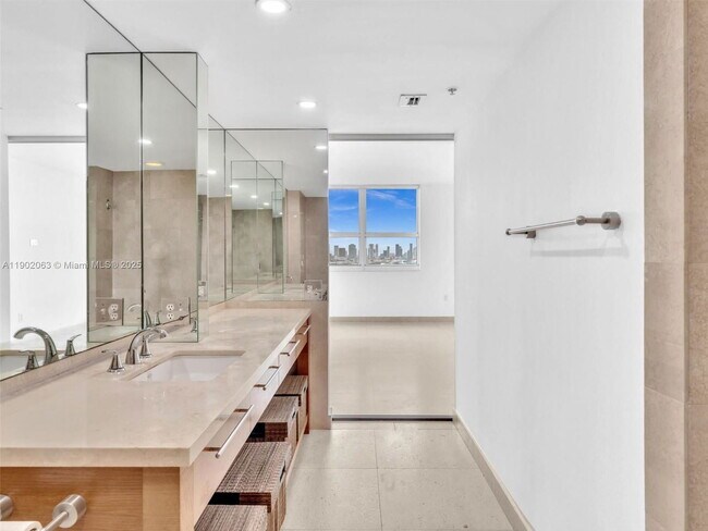 Foto del edificio - 650 West Ave